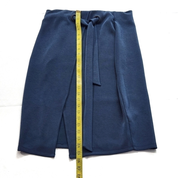 MODE Maca Belted Skirt - Picture 5 of 7